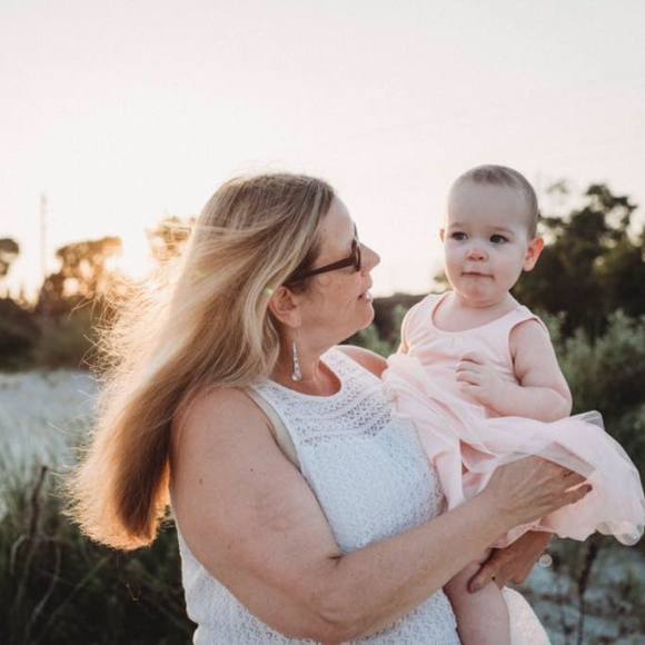 Meet your Posher, Sara - Picture 1 of 1